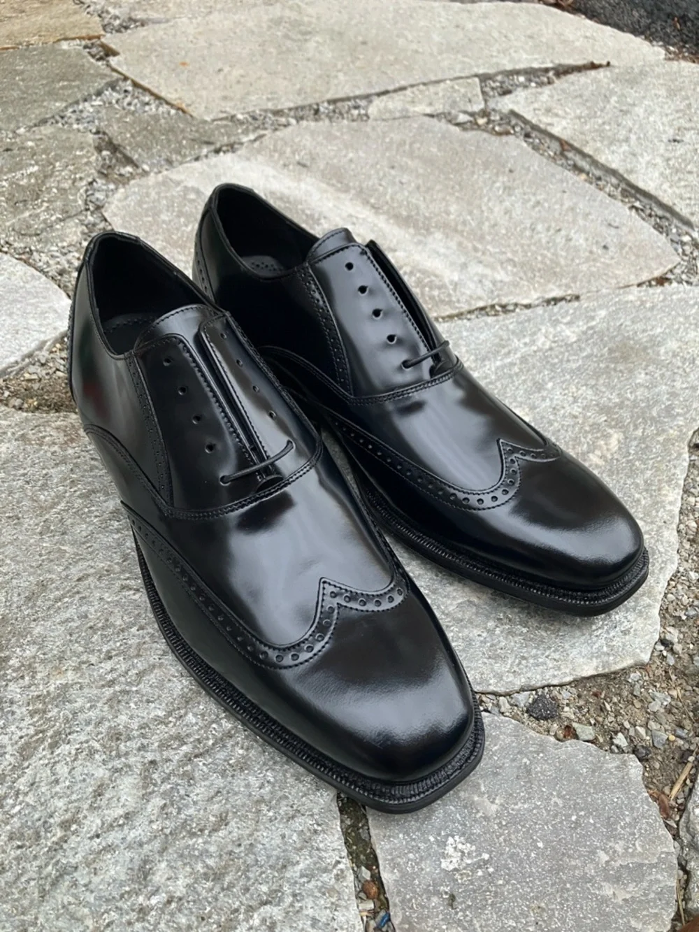 Johnston & Murphy Black Leather Wingtip Derby Shoes